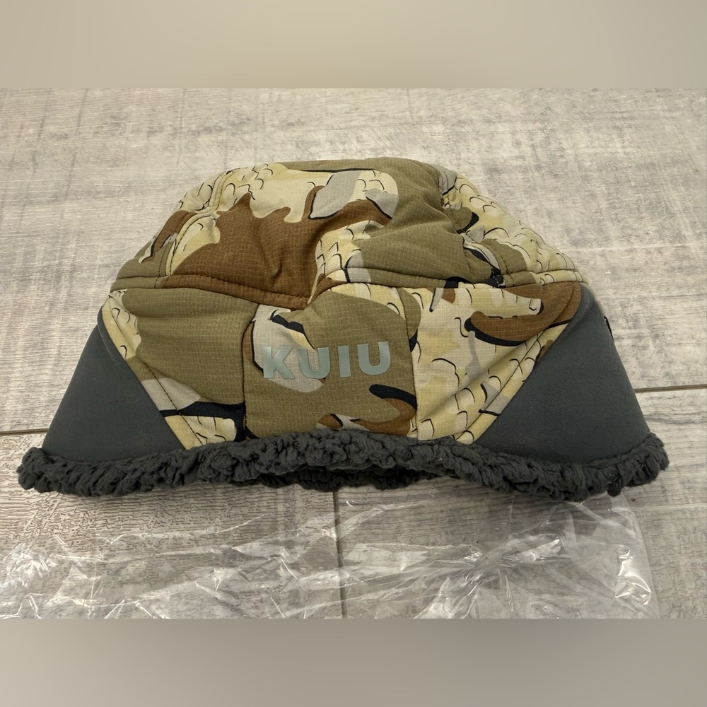 Kuiu Kenai Beanie High Loft Sherpa Fleece and 3DeFX+ Insulation for Cold Hunts M